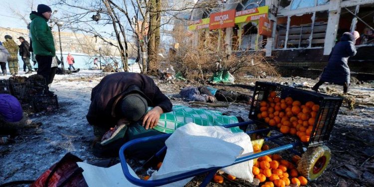 Bombardamento contro il mercato a Donetsk (Twitter)