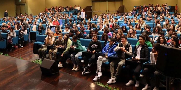 Studenti della Scuola Secondaria di I grado al XX Convegno di LdR novembre 2023