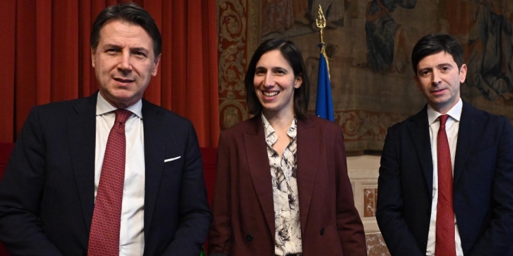 (da sinistra) Giuseppe Conte, Elly Schlein e Roberto Speranza (Foto: Ansa, 2024)