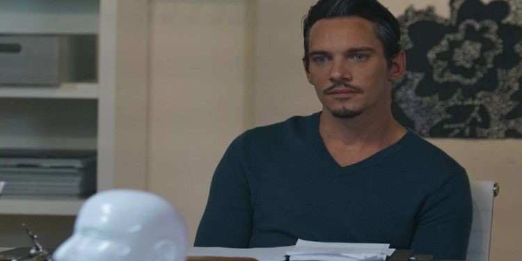 Jonathan Rhys Meyers in una scena del film in seconda serata su Italia 1 (Foto Web)