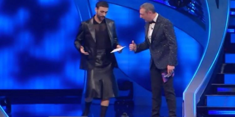 Marco Mengoni in gonna al Festival di Sanremo 2024