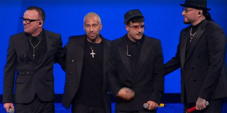 Gigi D'Alessio, Luché, Geolier e Gue Pequeno a Sanremo 2024 screenshot tv 2024