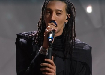 Ghali a Sanremo 2024, screenshot tv