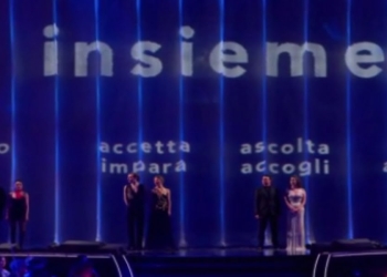 Mare Fuori, il cast a Sanremo 2024. (Foto: Web)

Screenshot web