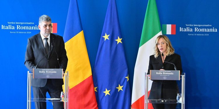 La presidente del Consiglio dei Ministri Giorgia Meloni, con il Primo Ministro della Romania, Marcel Ciolacu (Foto: ANSA/ALESSANDRO DI MEO, 2023)