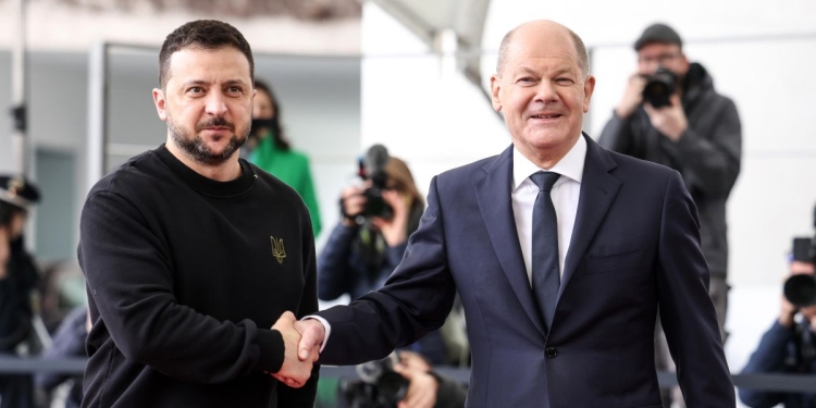 Scholz e Zelensky