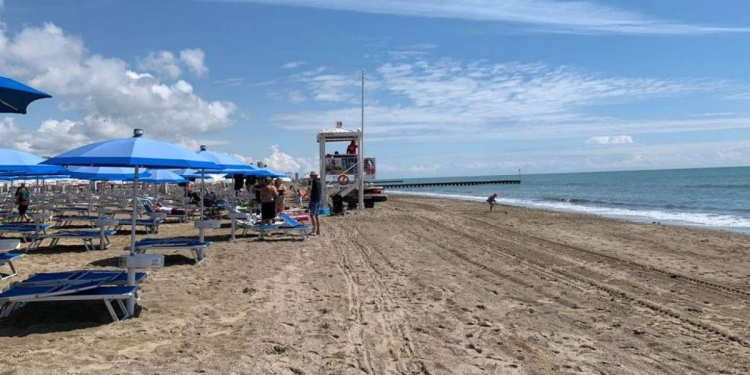 Una spiaggia di Jesolo (Ansa)