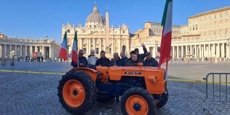 Protesta trattori in Vaticano