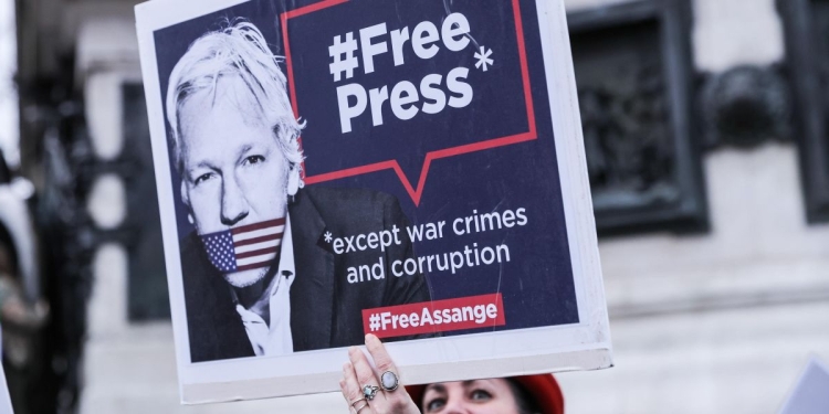 Manifestazione pro Assange (Ansa)