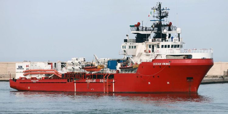 La nave Ocean viking di SOS Mediterranée (Foto, 2023: Donato Fasano / Ansa)