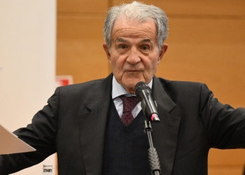 Romano Prodi durante la sua Lectio Magistralis alla cerimonia di inaugurazione dell'Anno Accademico 2023-2024 dell'universita' Roma Tre (Foto 2024: ANSA/ETTORE FERRARI)