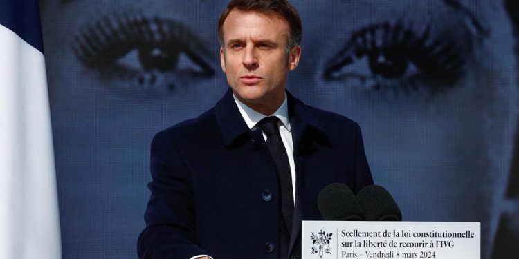 Macron, aborto Francia