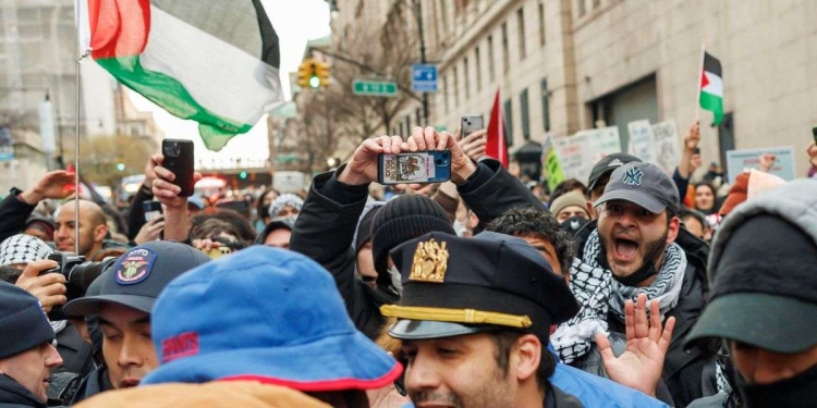 Proteste pro-palestinesi alla Columbia University, New York (Ansa)