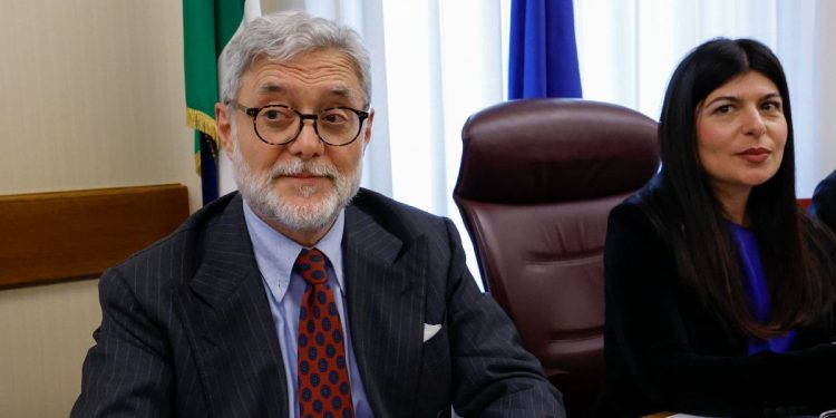 Giovanni Melillo, procuratore nazionale antimafia, con Chiara Colosimo, presidente della Commissione parlamentare antimafia (Ansa)