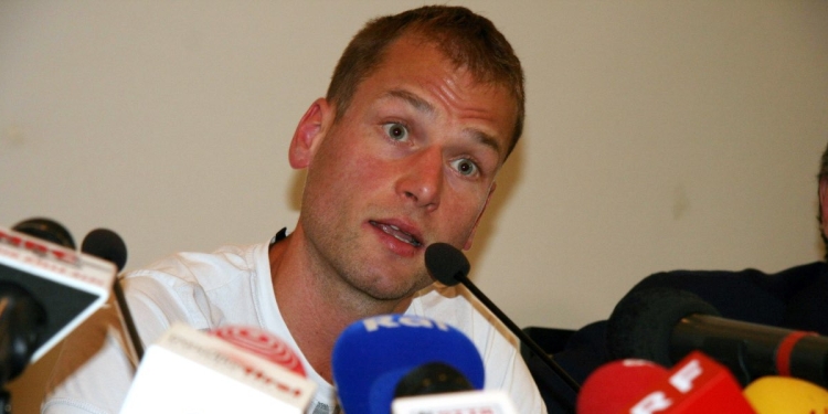 L'atleta italiano Alex Schwazer durante una conferenza stampa a Bolzano (Foto 2016: ANSA/STEFAN WALLISCH)