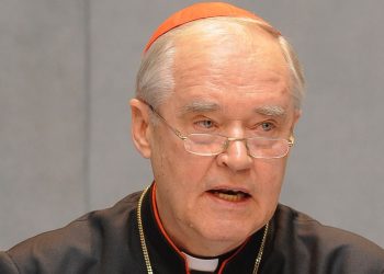 Il cardinale Paul Josef Cordes nella Sala Stampa vaticana durante la presentazione della enciclica "Caritas in Veritate" di papa Benedetto XVI (Foto: 2009, ANSA/ GIUSEPPE GIGLIA / DBA)