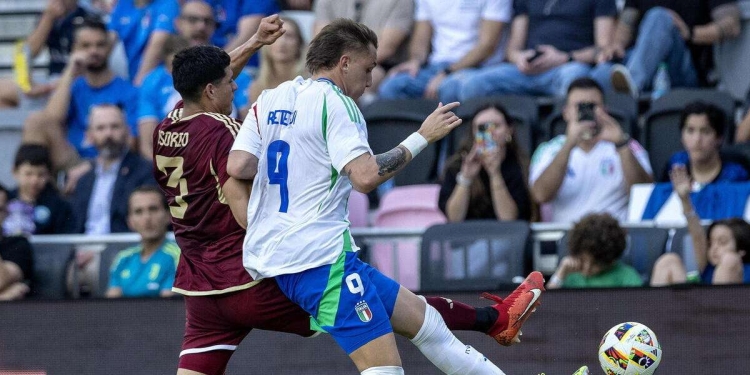 Mateo Retegui con la maglia della nazionale (Foto ANSA)