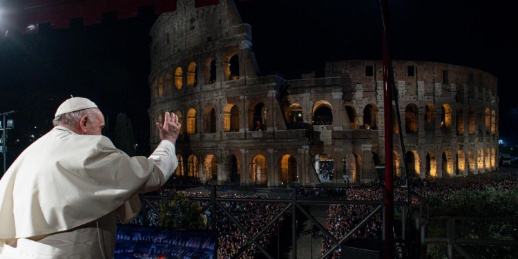 Via Crucis con Papa Francesco