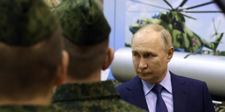 Putin coi piloti militari