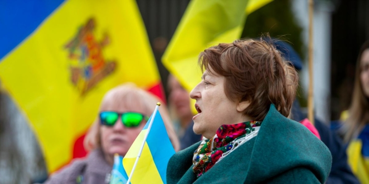 Proteste contro l'invasione russa dell'Ucraina a Chisinau (Ansa)