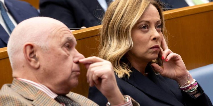 Giorgia Meloni (a d.) con Carlo Nordio (Ansa)