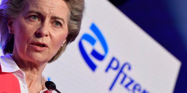 Von der Leyen, Pfizer