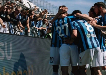 Lecco Serie B, esultanza curva