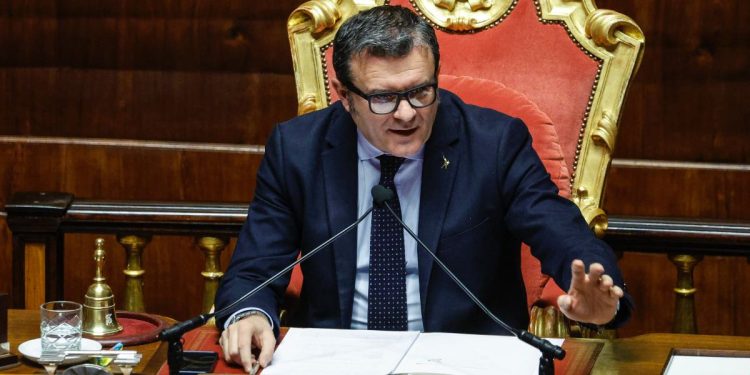 Gian Marco Centinaio, Lega, nell'aula del Senato (Foto 2024 ANSA/FABIO FRUSTACI)