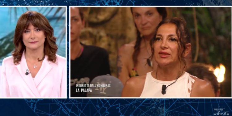 Luce Caponegro e Vladimir Luxuria all'Isola dei Famosi 2024 (Foto: Screenshot)