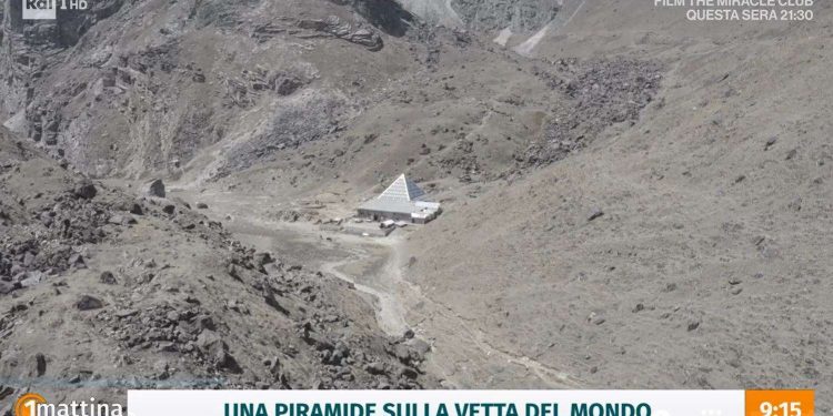 La piramide italiana presente sull'Everest (Uno Mattina)