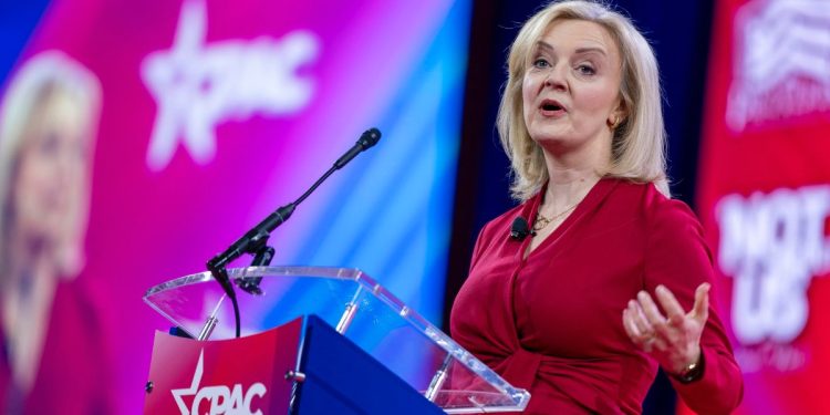 L'ex primo ministro Uk Liz Truss durante la Conservative Political Action Conference (CPAC) 2024 (Foto Ansa EPA/SHAWN THEW)