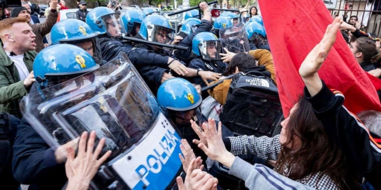 Scontri alla Sapienza di Roma