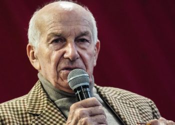 Fausto Bertinotti, ex segretario del Partito della Rifondazione Comunista (Foto 2022 ANSA/CESARE ABBATE)