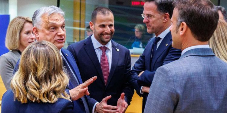 Orban, Meloni e Macron in Ue