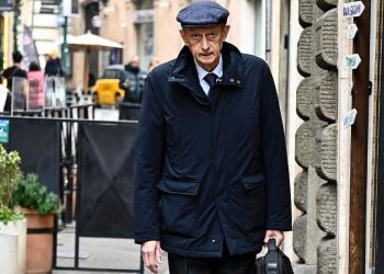 Piero Fassino durante la Direzione Nazionale del Partito Democratico, Roma (Foto 2024 ANSA/RICCARDO ANTIMIANI)