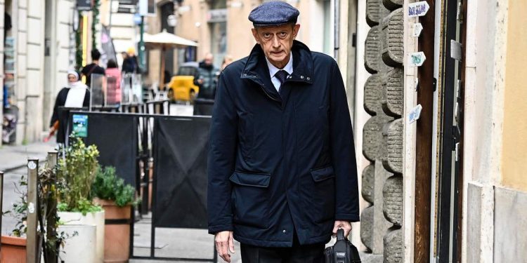 Piero Fassino durante la Direzione Nazionale del Partito Democratico, Roma (Foto 2024 ANSA/RICCARDO ANTIMIANI)