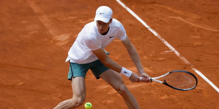 Jannik Sinner, 22 anni, è il nuovo numero 1 del ranking Atp (Foto ANSA)