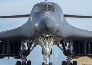 Bombardiere strategico americano Rockwell B-1B Lancer (Ansa)