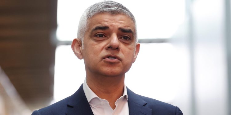 Il sindaco di Londra Sadiq Khan (Foto 2024 EPA/ANDY RAIN)