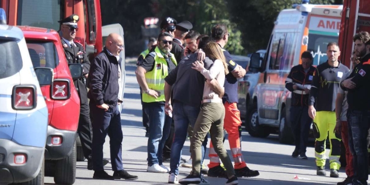 A Casteldaccia (Palermo) sul luogo dell'incidente (Ansa)