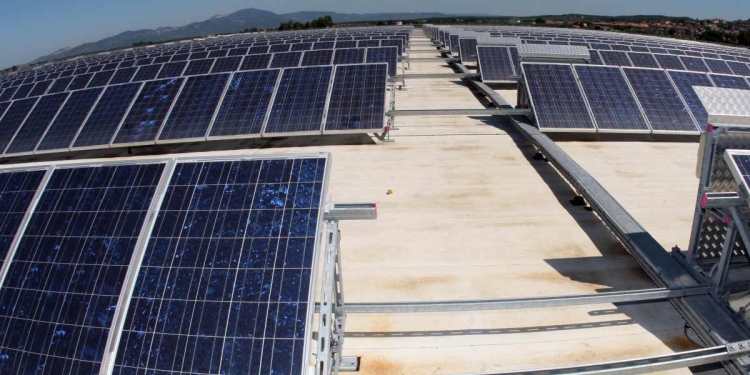 Pannelli fotovoltaici in Toscana (Ansa)