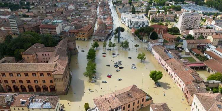 Veduta aerea del centro di Lugo (RA) il 18 maggio 2023 (Ansa)