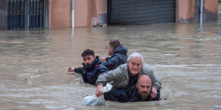 In Emilia-Romagna durante l'alluvione del maggio 2023 (Ansa)