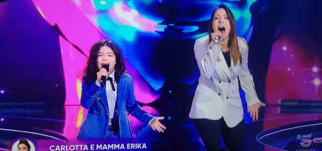 Carlotta E Erika D'Amico Vincitrici Io Canto Family 2024/ Bimba Al ...