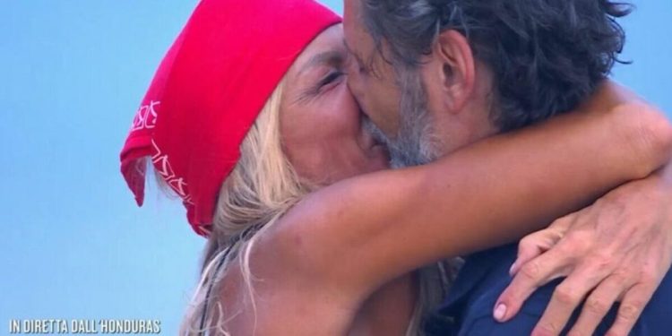 Matilde Brandi, compagno Francesco Tafanelli all'Isola dei famosi 2024