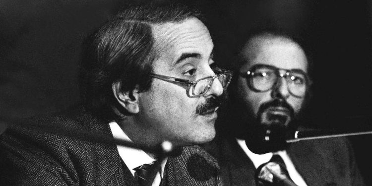 Giovanni Falcone (1939-1992) nel 1988 (Ansa)