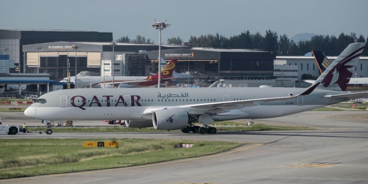 Qatar Airways Airbus A350 (Foto Ansa 2020 EPA/WALLACE WOON)