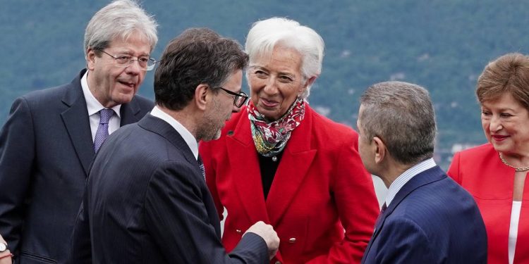 Al G7 Economia e Finanze di Stresa. Da sin.: Paolo Gentiloni, Giancarlo Giorgetti, Christine Lagarde, Fabio Panetta, Kristalina Georgieva (Ansa)