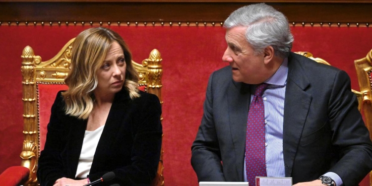 Meloni con Tajani