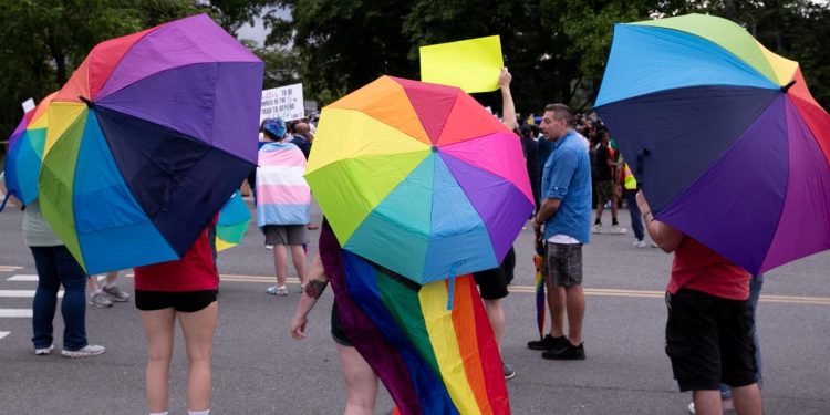 Proteste giovani LGBTQ